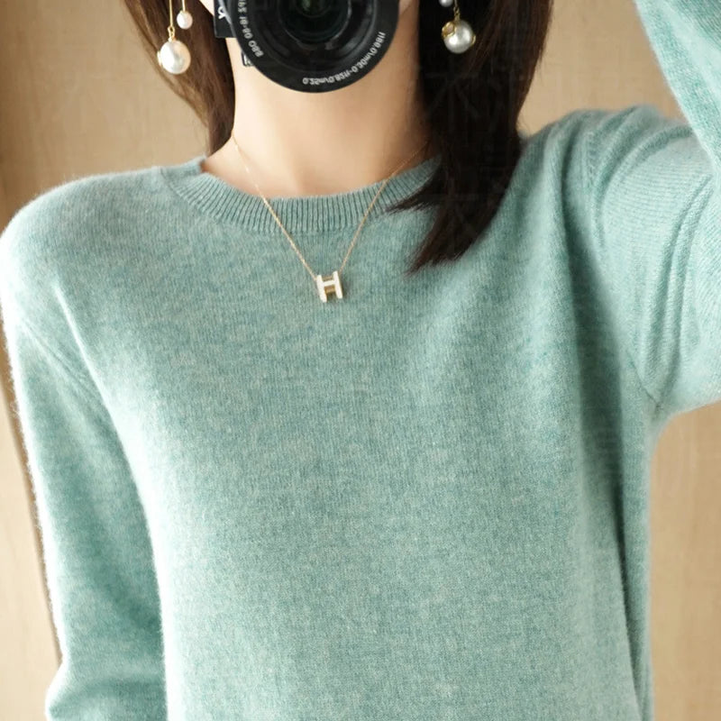Women’s Crew Neck Knit Sweater – Soft Casual Pullover for Autumn & Winter