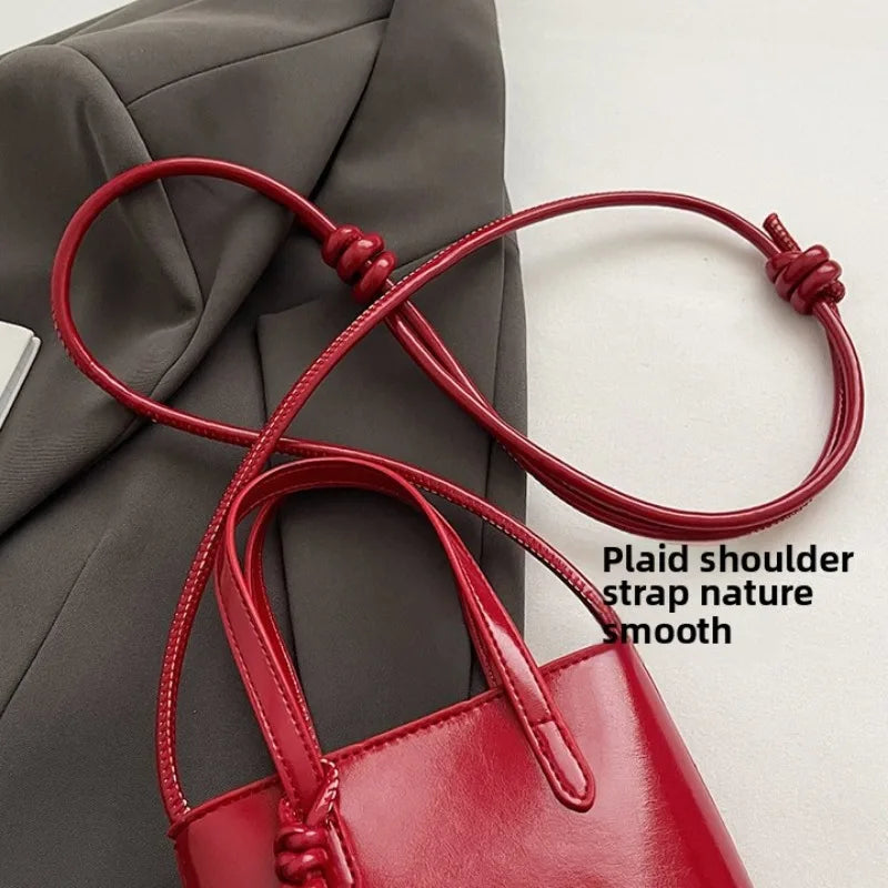 Women's PU Leather Shoulder Bag – Large-Capacity Crossbody Handbag with Flap Closure