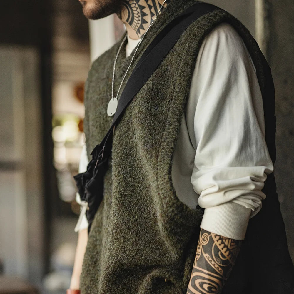 MADEN Men's Retro Wool-Blend Knit Vest – V-Neck Sleeveless Pullover for Autumn and Winter