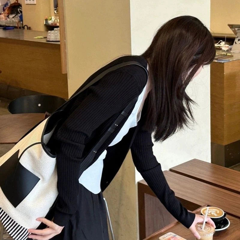 Women's Fashionable Summer 2025 New Large Capacity High-end Canva Spliced Lightweight Commuting Single Shoulder Bucket Bag