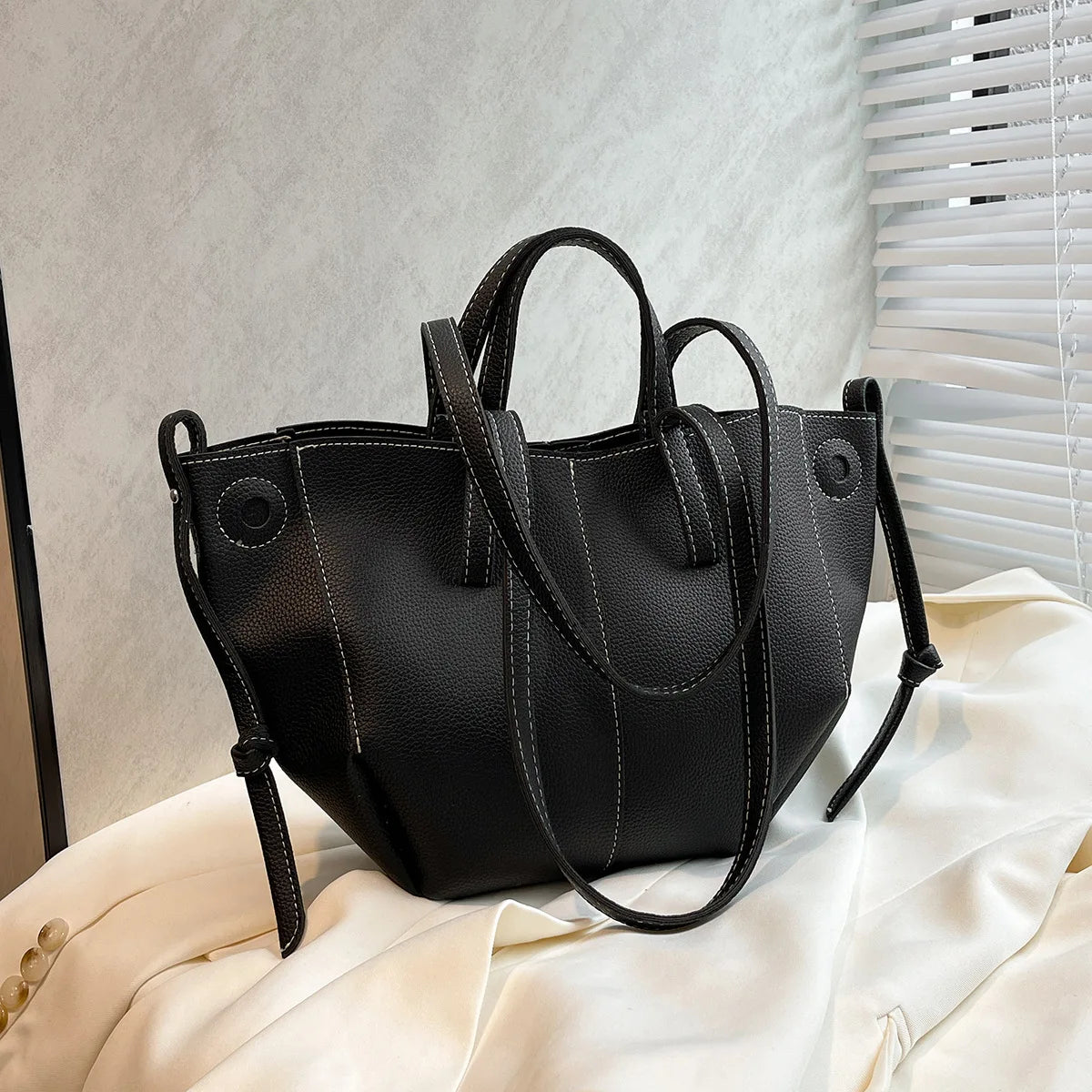 Women Leather Large Capacity Tote Bag Luxury Waterproof Handbag Commuting Shopping Travel Shoulder Backpack Fashion Bag