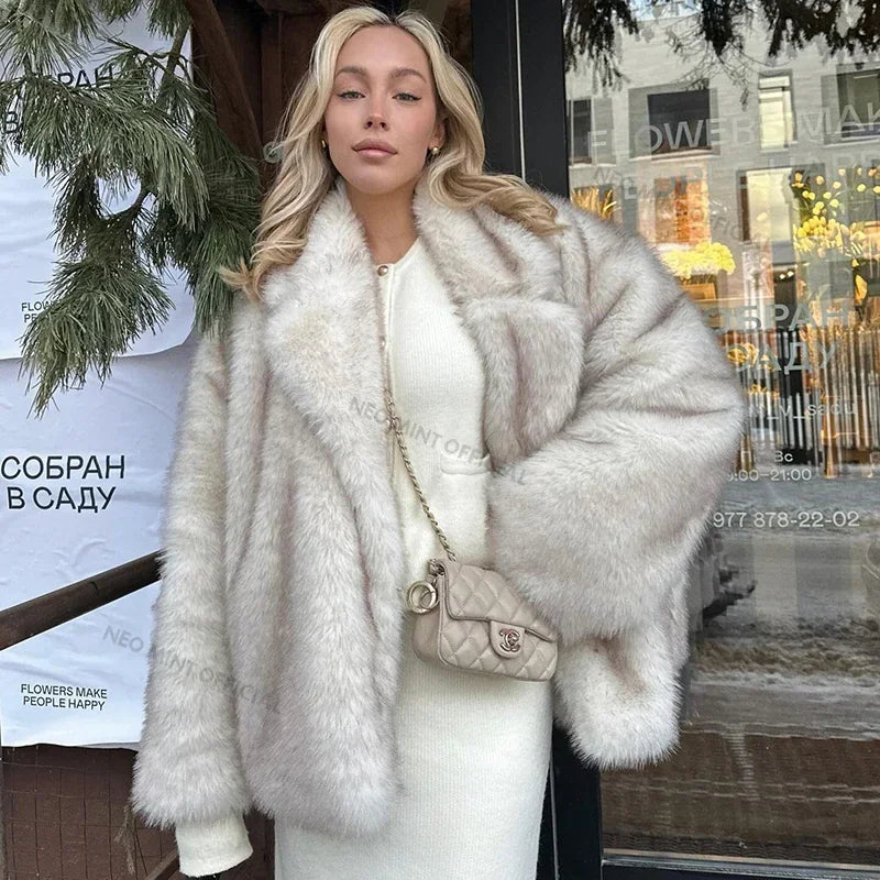 Neo Mint  Winter Ins Hot Fashion Girls Oversized Gradient Fur Coat Women Thick Warm Outerwear Fluffy Faux Fox Fur Jacket