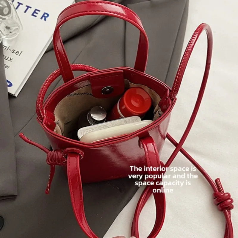 Women's PU Leather Shoulder Bag – Large-Capacity Crossbody Handbag with Flap Closure