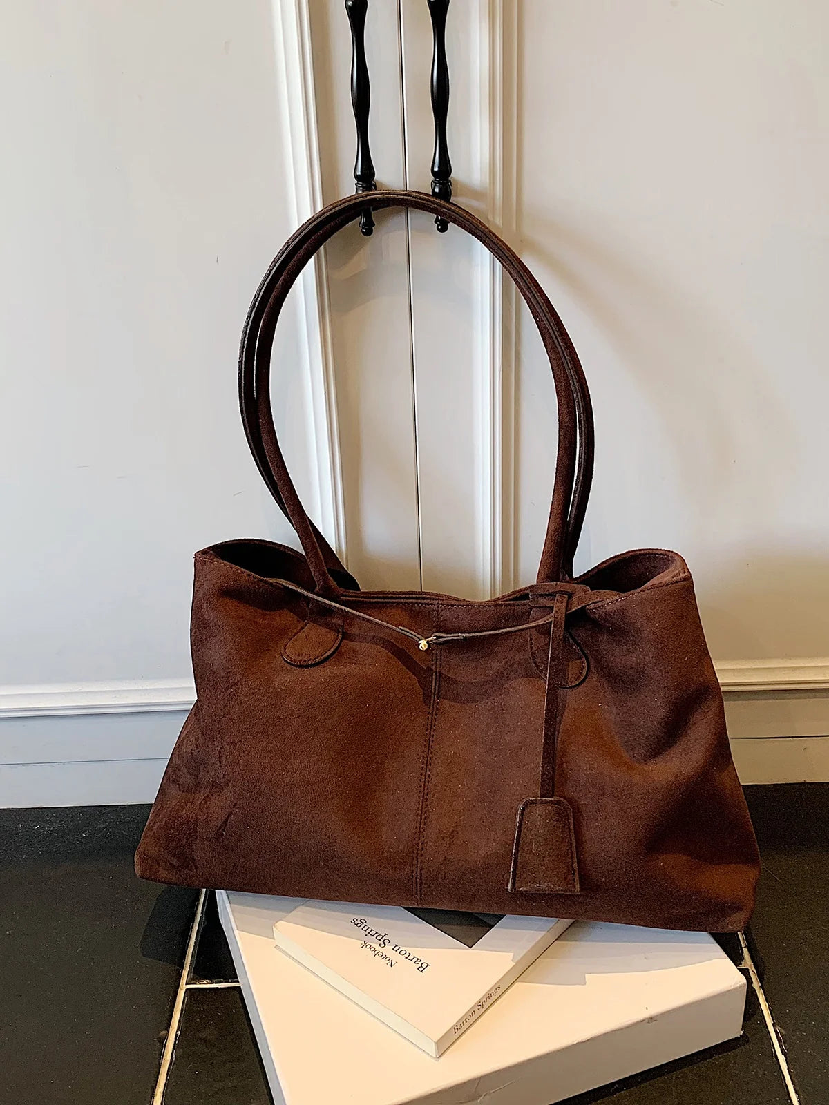 Women's Retro Suede Tote Bag – Large-Capacity Shoulder Handbag for Fall and Winter