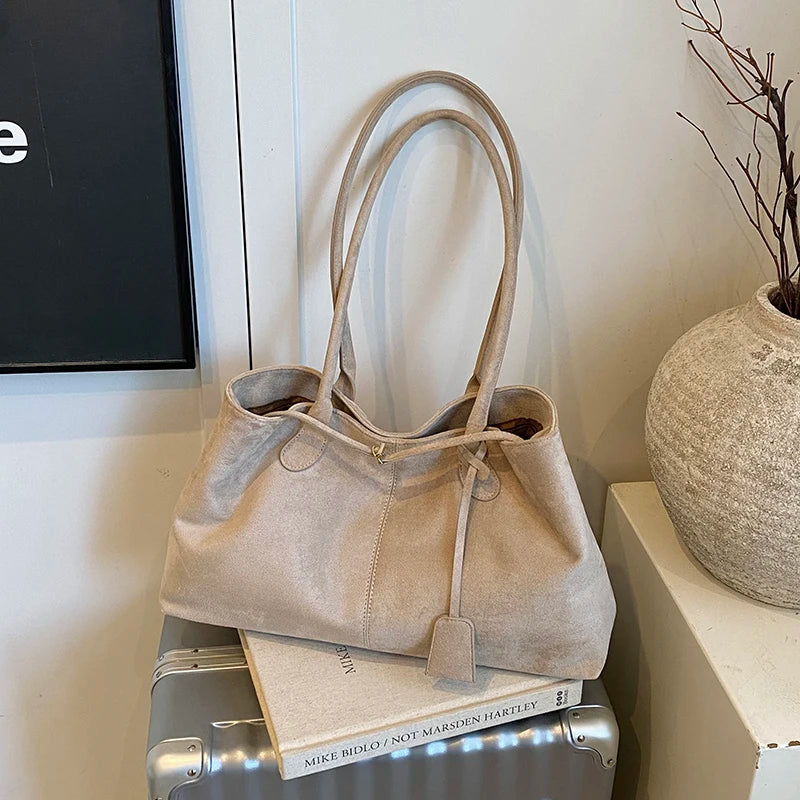 Women's Retro Suede Tote Bag – Large-Capacity Shoulder Handbag for Fall and Winter