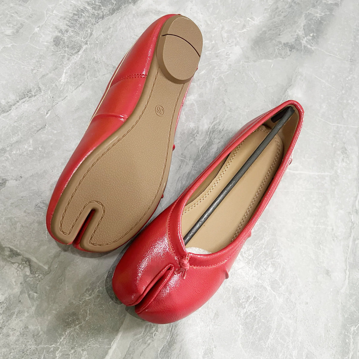 Size 35-43 Split Toe Women Ballet Flats Tabi Shoes Casual Slip-on Loafers Ladies Pleated  Leather Espadrilles Zapatillas Mujer