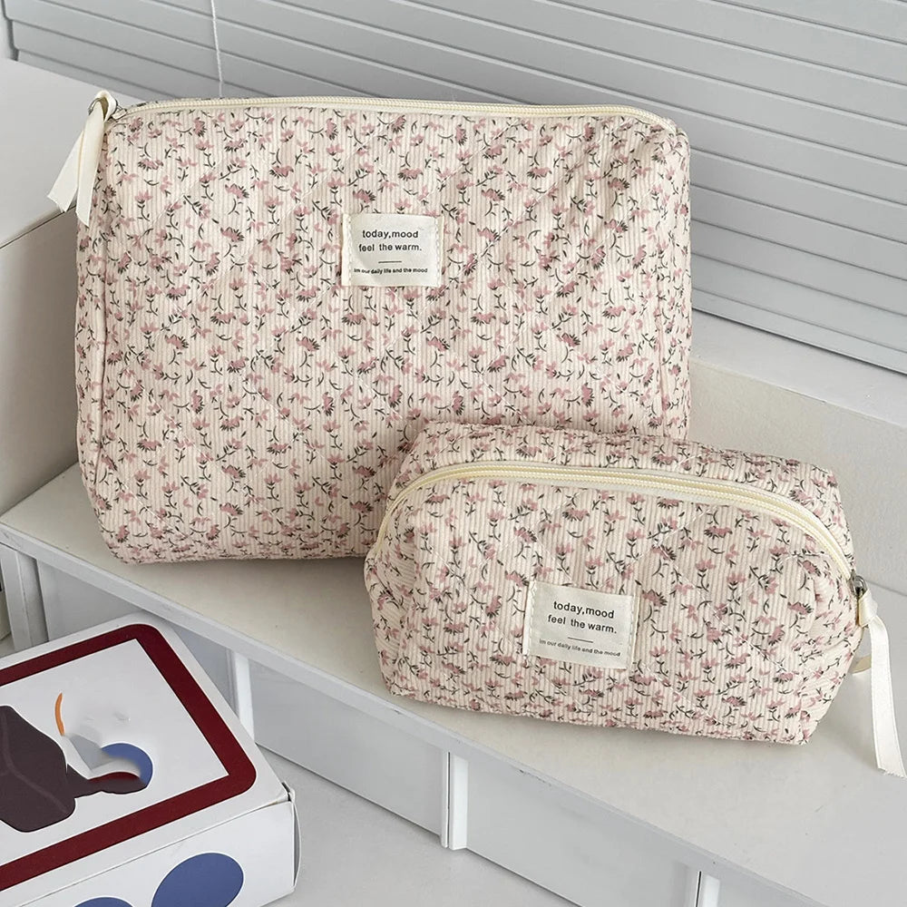 Women's Floral Quilted Cosmetic Bag – Large-Capacity Makeup and Travel Organizer