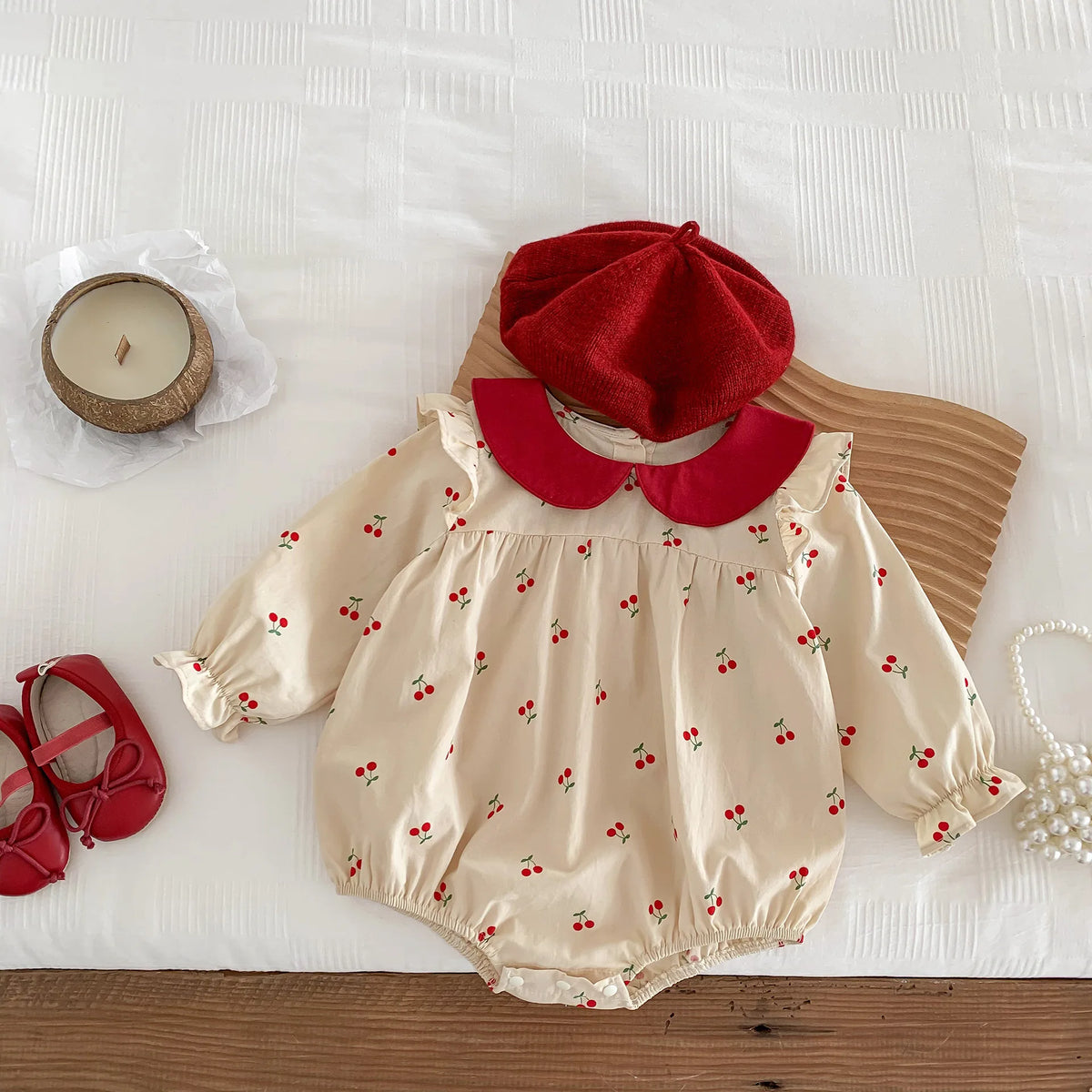2026 Autumn Cherry Printed Girls Bodysuit Sweet Peter Pan Collar Long Sleeves Princess Romper Daily Wear Toddler Clothing