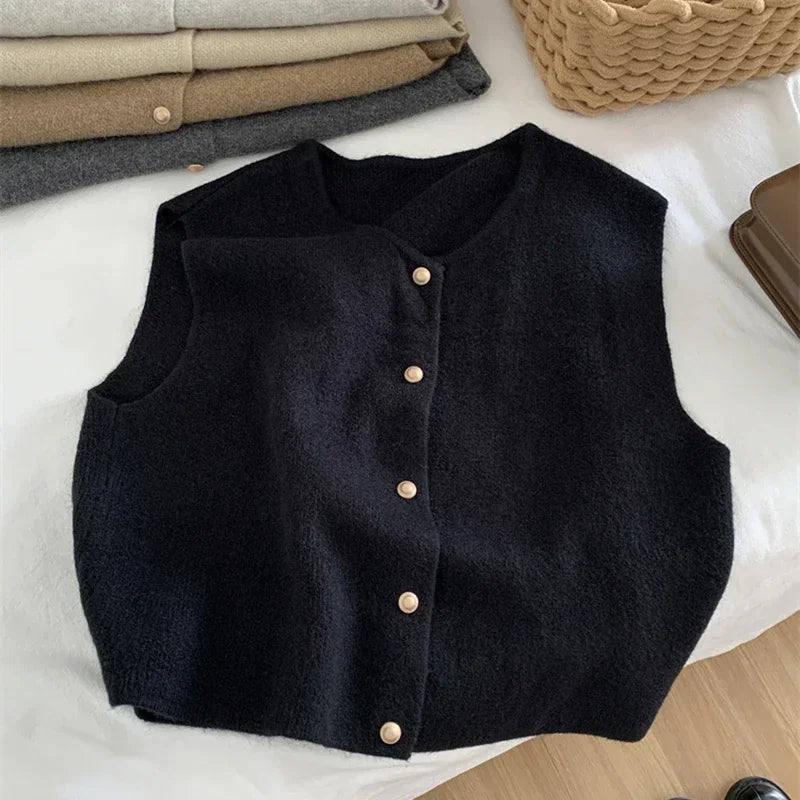 Women’s Sleeveless Knit Cardigan – Elegant Slim-Fit Sweater Vest