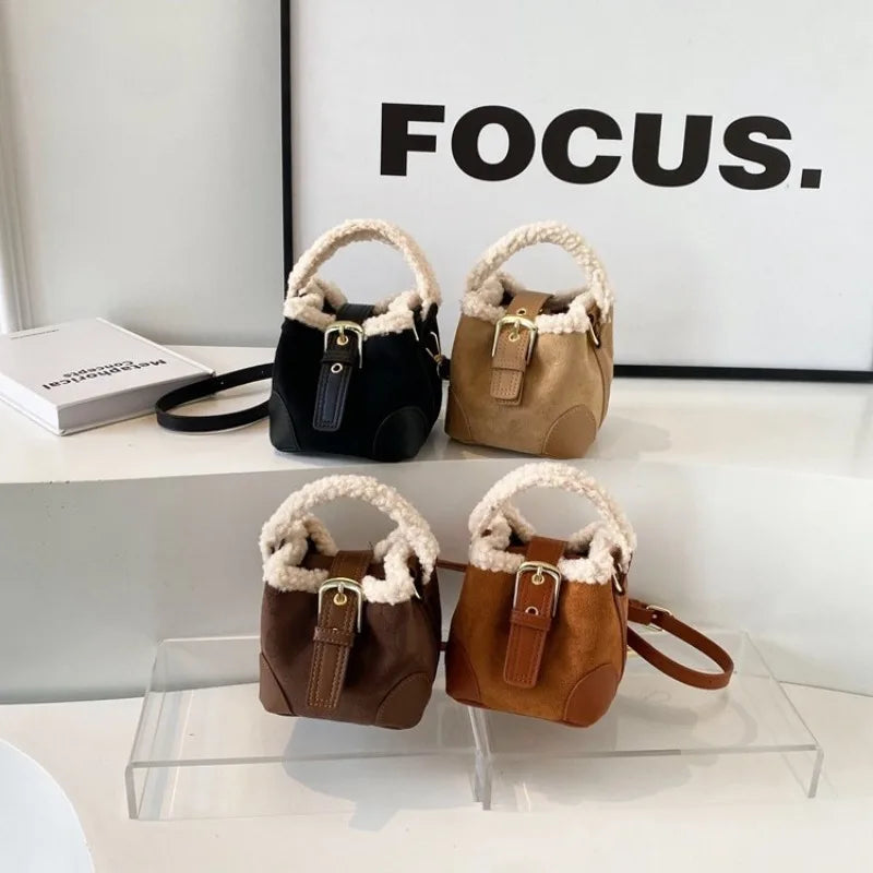 Women's Bags Bucket Shoulder Handbag Autumn Winter Vintage Versatile Lamb Wool Handbag Elegant Fashion Crossbody Bag Wholesale