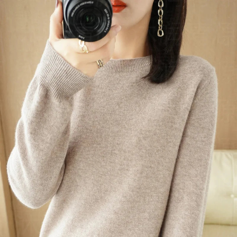 Women’s Crew Neck Knit Sweater – Soft Casual Pullover for Autumn & Winter