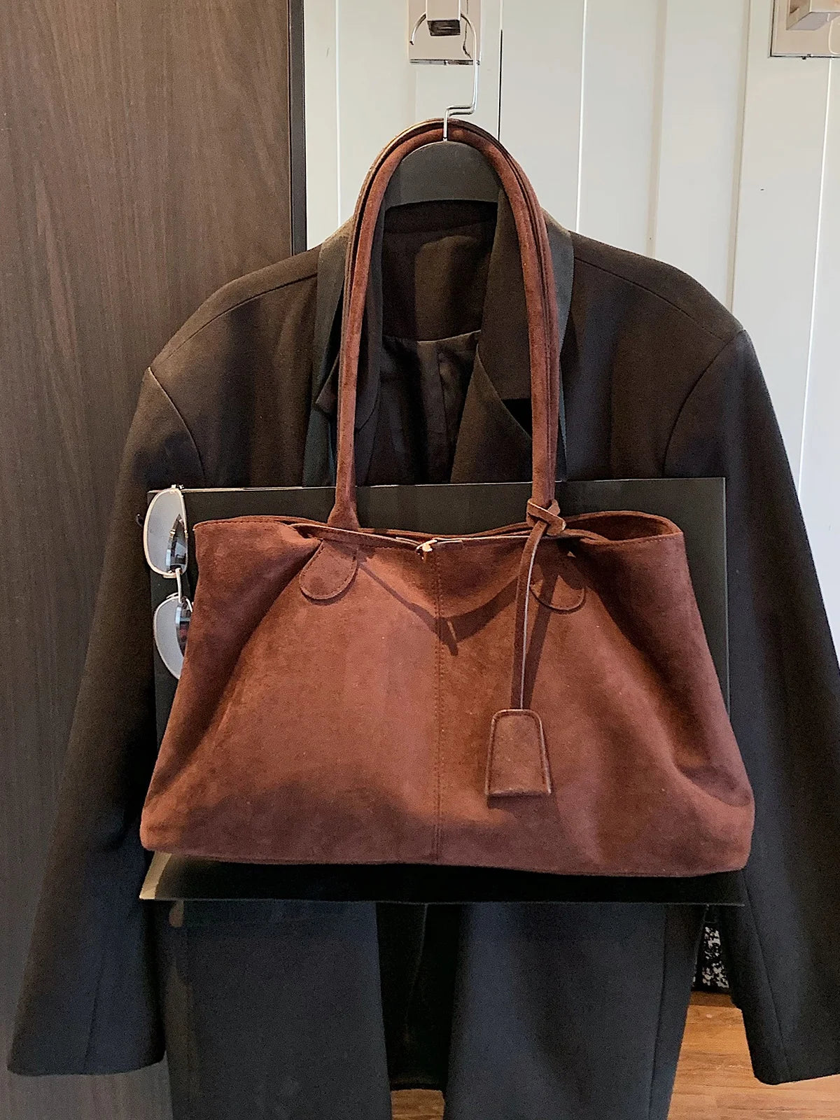 Women's Retro Suede Tote Bag – Large-Capacity Shoulder Handbag for Fall and Winter