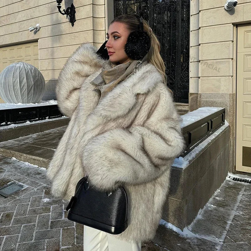 Neo Mint  Winter Ins Hot Fashion Girls Oversized Gradient Fur Coat Women Thick Warm Outerwear Fluffy Faux Fox Fur Jacket