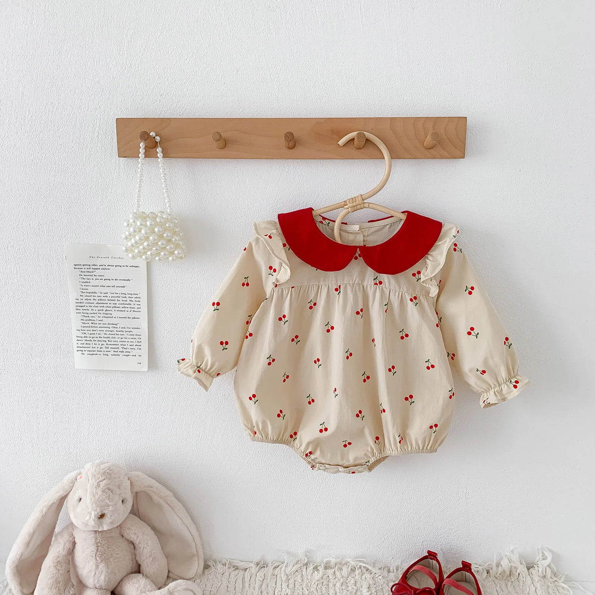 2026 Autumn Cherry Printed Girls Bodysuit Sweet Peter Pan Collar Long Sleeves Princess Romper Daily Wear Toddler Clothing