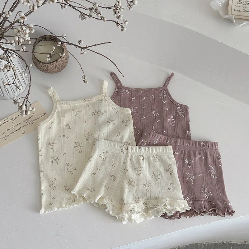Girls’ Summer Outfit Set – Ruffled Sleeveless Top and Floral Knitwear