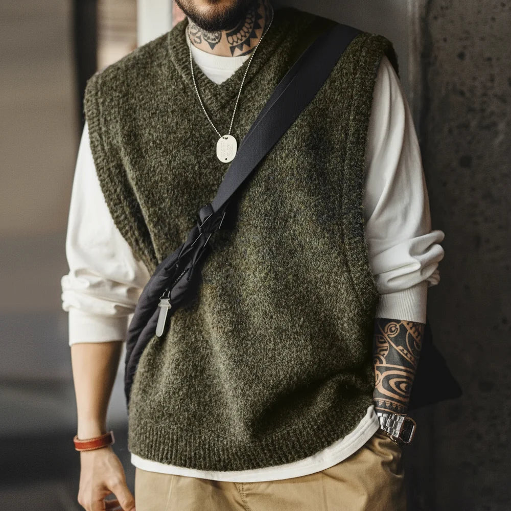 MADEN Men's Retro Wool-Blend Knit Vest – V-Neck Sleeveless Pullover for Autumn and Winter