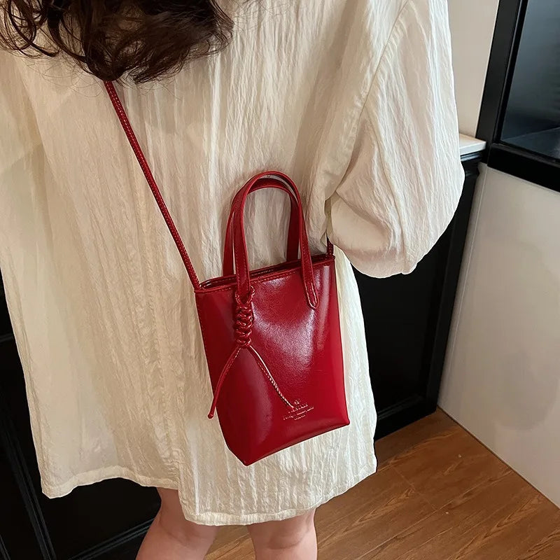 Women's PU Leather Shoulder Bag – Large-Capacity Crossbody Handbag with Flap Closure