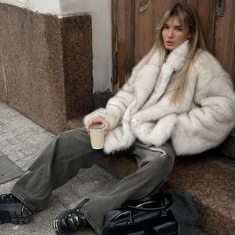 Neo Mint  Winter Ins Hot Fashion Girls Oversized Gradient Fur Coat Women Thick Warm Outerwear Fluffy Faux Fox Fur Jacket