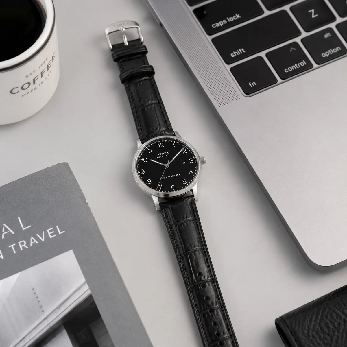 Timex Retro Business Men's Automatic Mechanical Watch, with a Transparent Back Cover and Leather Strap for the Wrist.