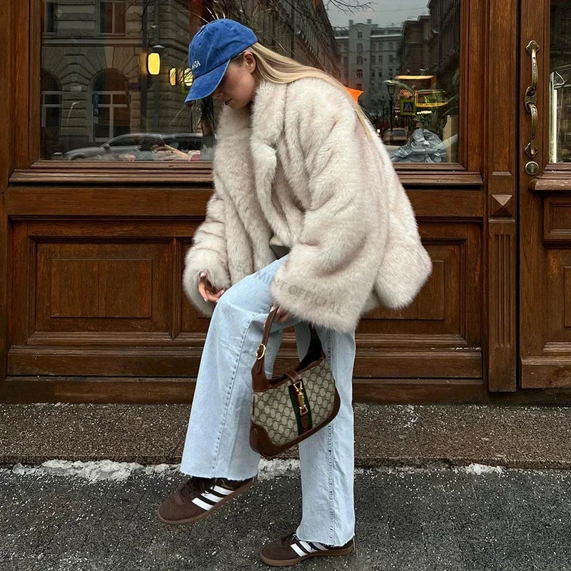 Neo Mint  Winter Ins Hot Fashion Girls Oversized Gradient Fur Coat Women Thick Warm Outerwear Fluffy Faux Fox Fur Jacket
