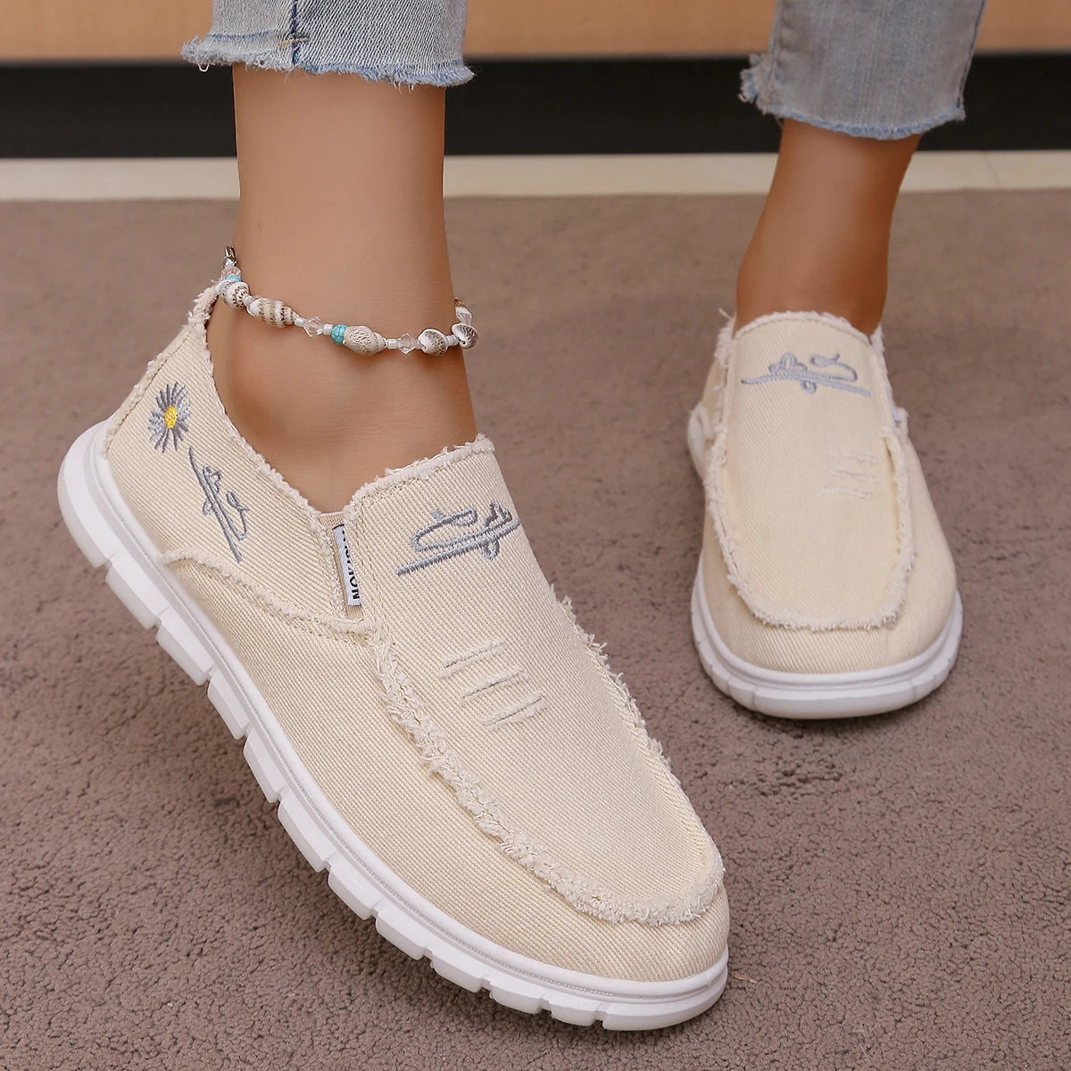 Canvas Slip-On Flats, Frayed Cut Collar Trim, Daisy Vine Stitch Graphic Diamond Lattice White Outsole Commute Lifestyle Shoes