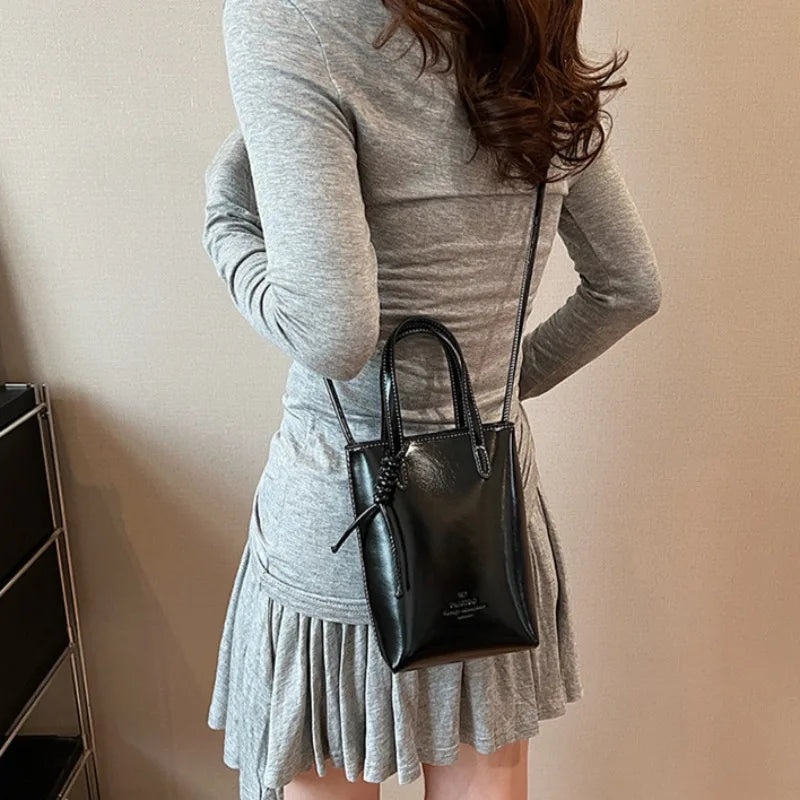 Women's PU Leather Shoulder Bag – Large-Capacity Crossbody Handbag with Flap Closure