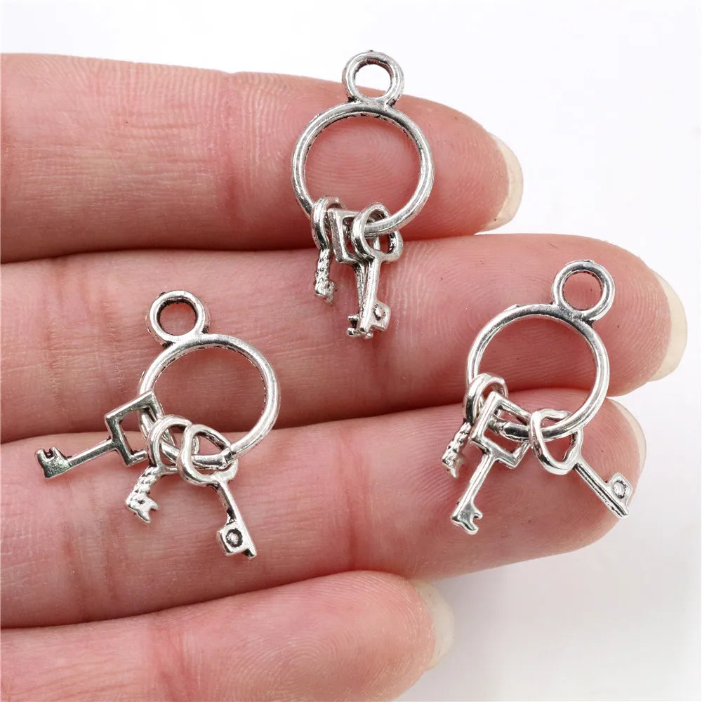 10-Piece Vintage Keychain Charms – Antique Silver & Gold-Tone DIY Pendants for Jewelry Making